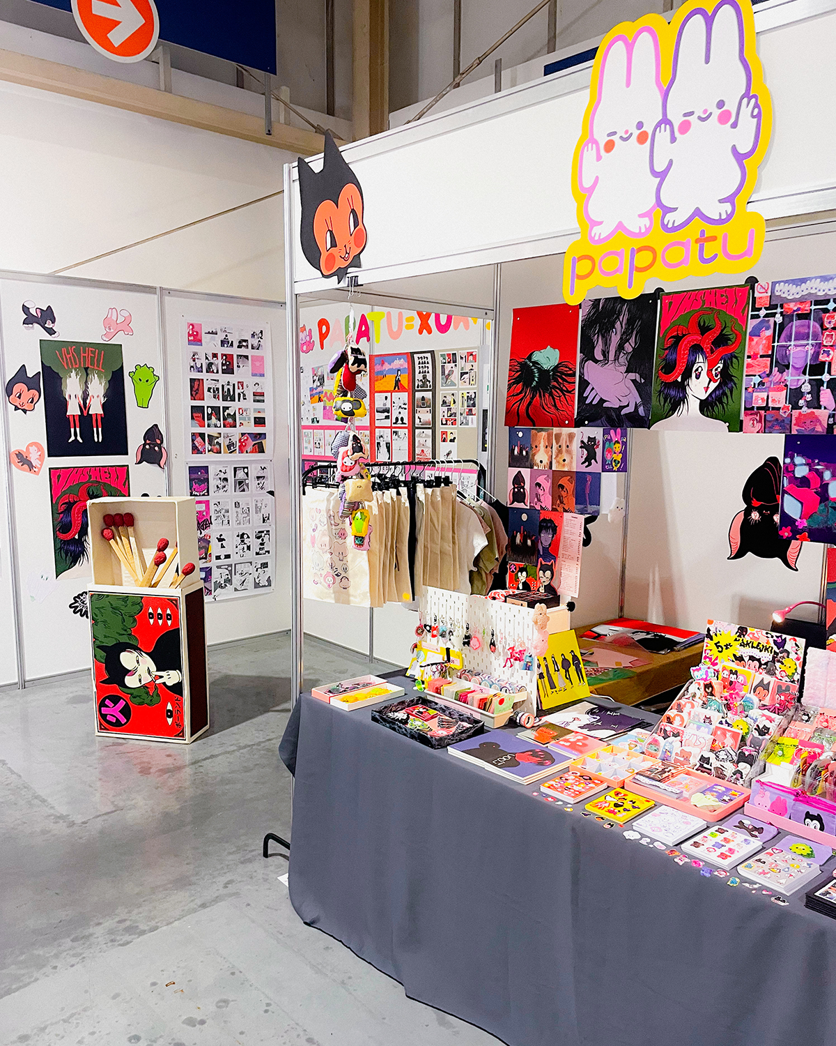 BURNING GIRLS print by XUH