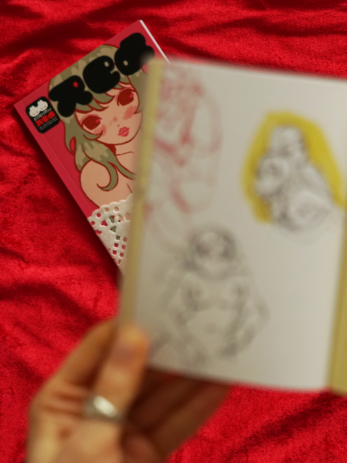 Papatu RED #1 - artbook by XUH and JAVVIE (preorder)