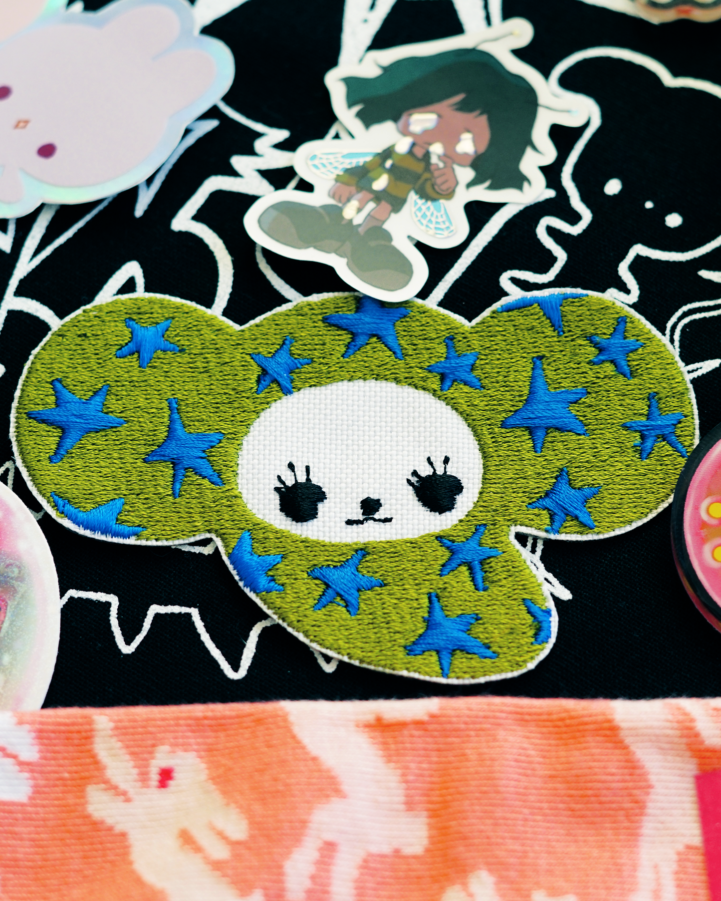 BEAN BUNNY embroidery patch by XUH